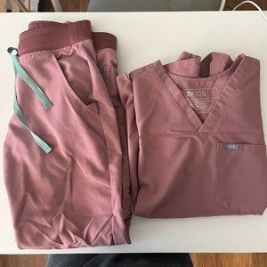 EUC FIGS Mineral Mauve set